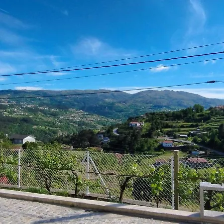 Dom wakacyjny A Casa Branca Pacos de Gaiolo